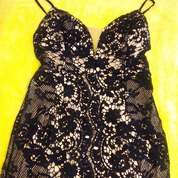 BEAUTIFUL AND SEXY MAXI DRESS - Picture 5 of 5